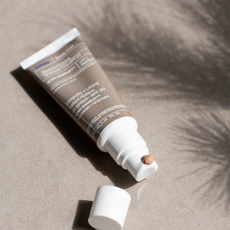Black Pine 4D getönte Feuchtigkeitscreme SPF20, 40ml